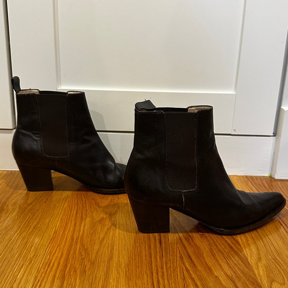 Michael Kors leather chocolatete brown leather ankle boots sz 6.5 - Picture 4 of 7